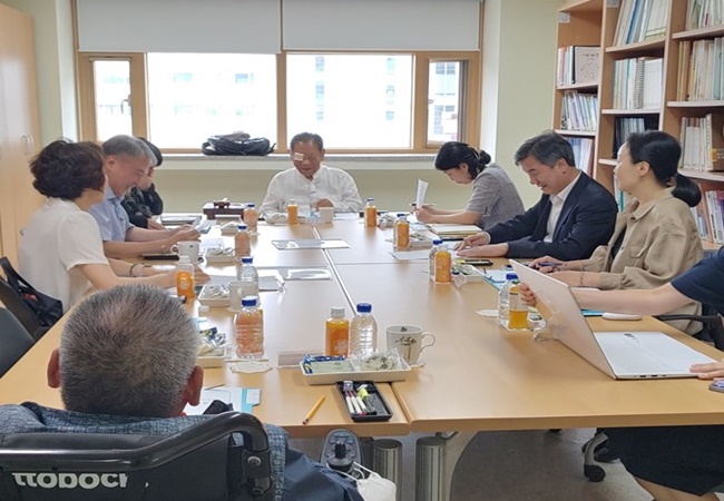 관련 사진