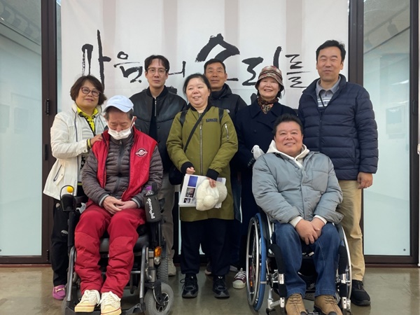 관련 사진